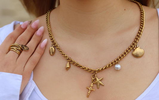 Collier d'été pampilles coquillages, perle et Croix Christ amovible