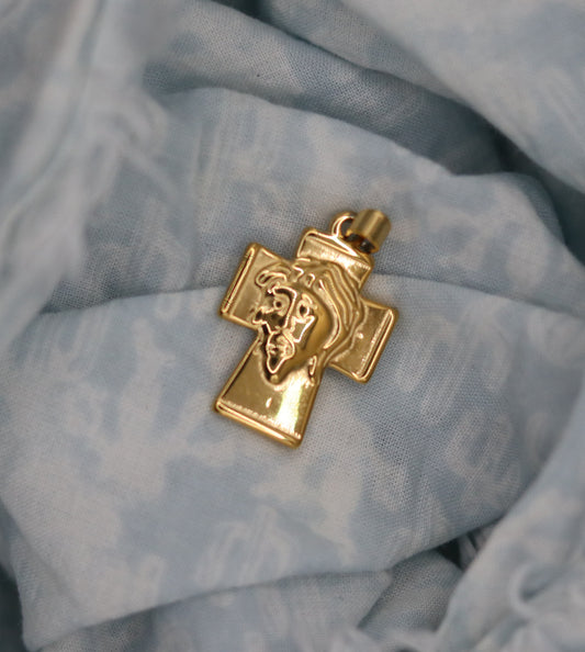 Pendentif Croix Visage Christ dorée ou argentée
