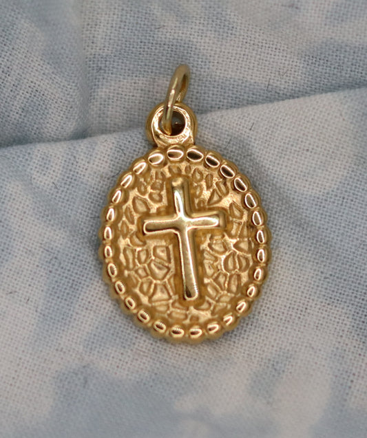 Pendentif médaille Croix dorée ou argentée