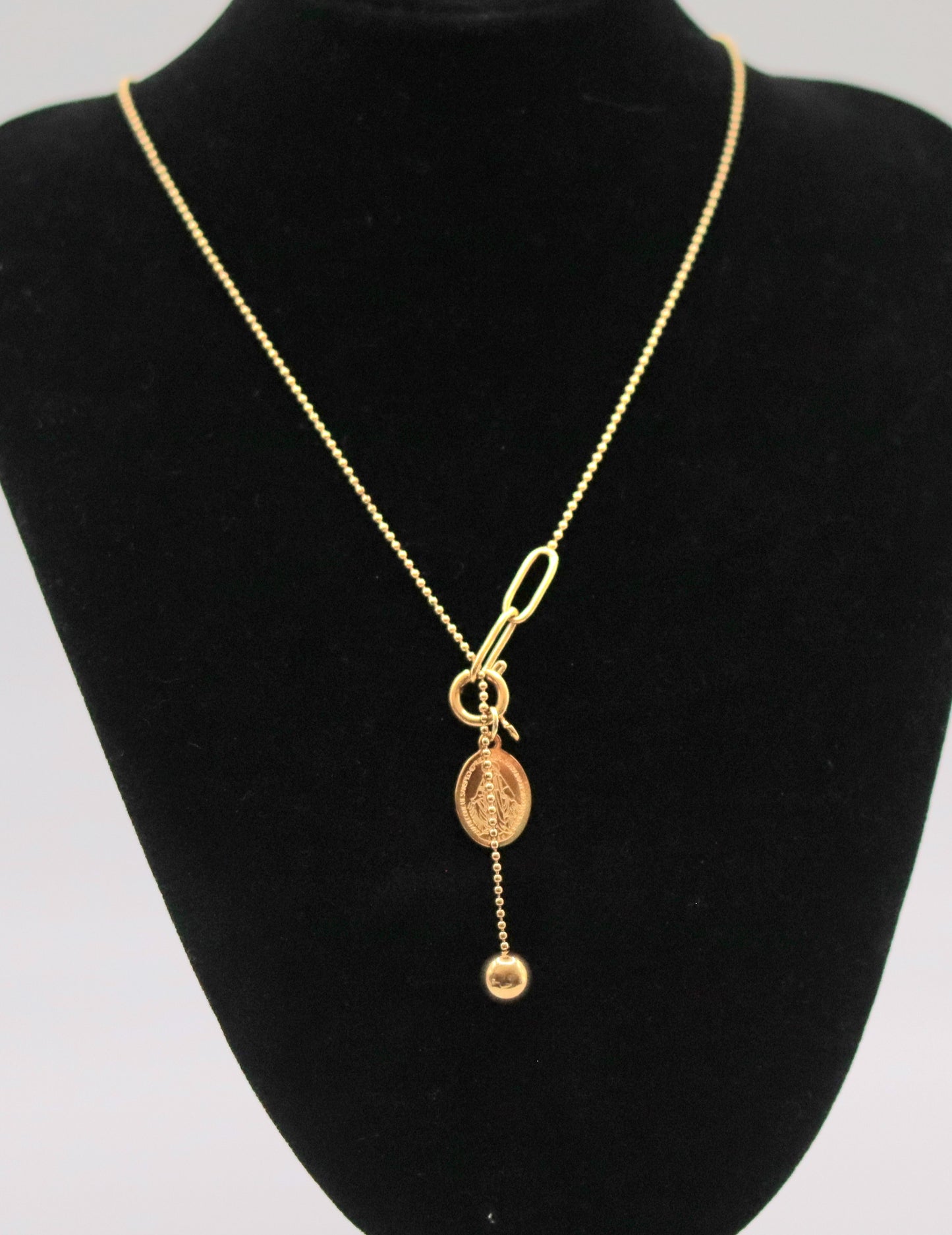 Collier en Y  terminaison perle acier doré orné d'une médaille Vierge Miraculeuse amovible