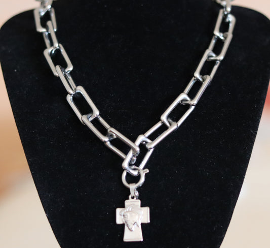 Collier doré ou argenté mailles rectangulaires avec pendentif amovible Croix Visage Christ