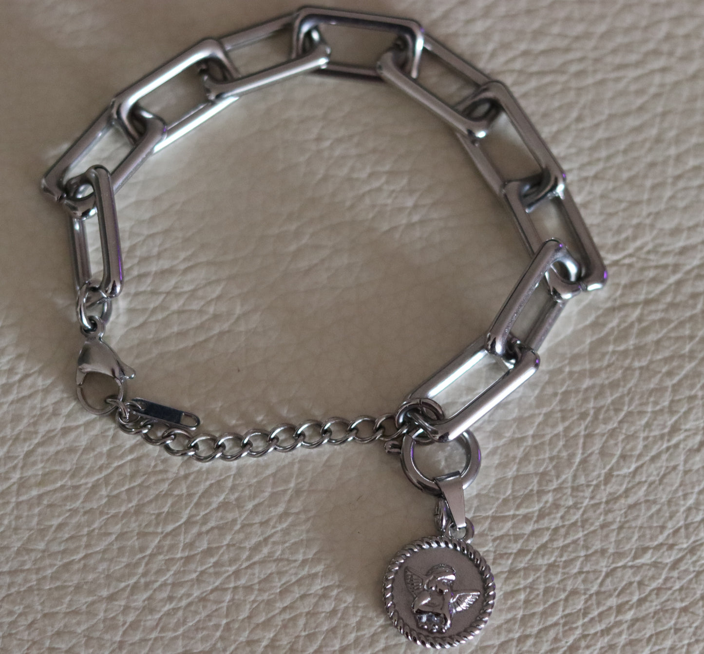 Bracelet mailles rectangulaires orné d'un pendentif amovible médaille Ange Gardien