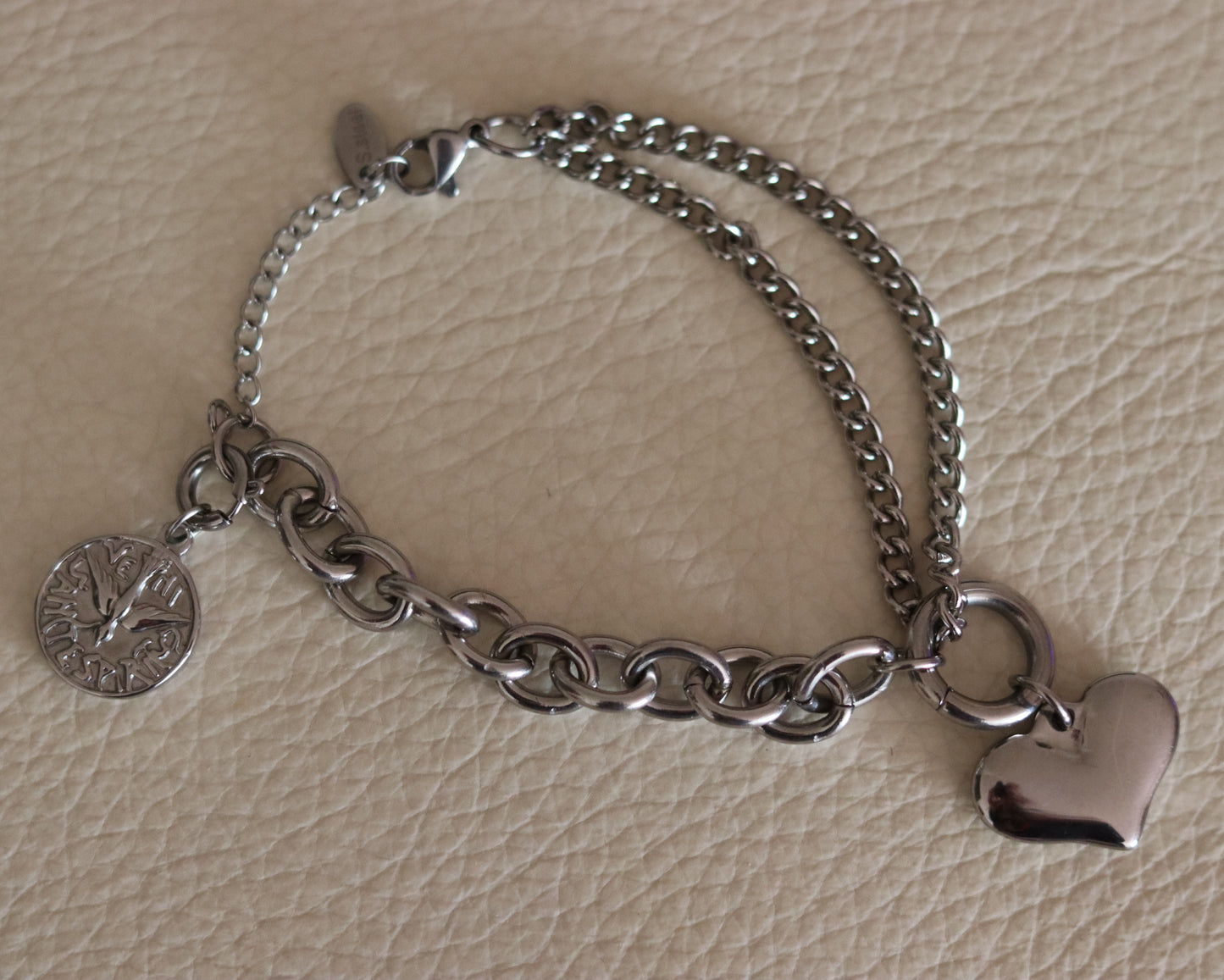 Bracelet 2 mailles différentes pampille coeur et pendentif amovible médaille Colombe Esprit-Saint
